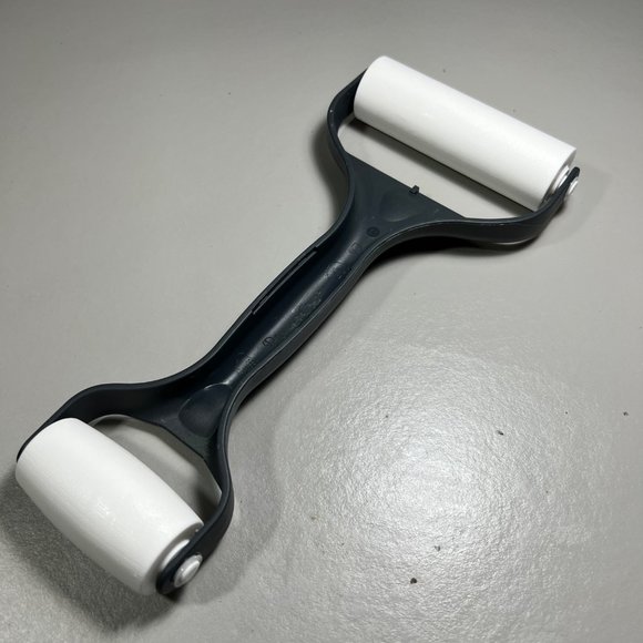 PAMPERED CHEF Baker's Roller w/ Pastry Tool - Picture 5 of 5